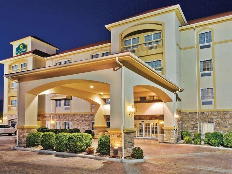 La Quinta Inn And Suites By Wyndham - Schertz Bagian luar foto