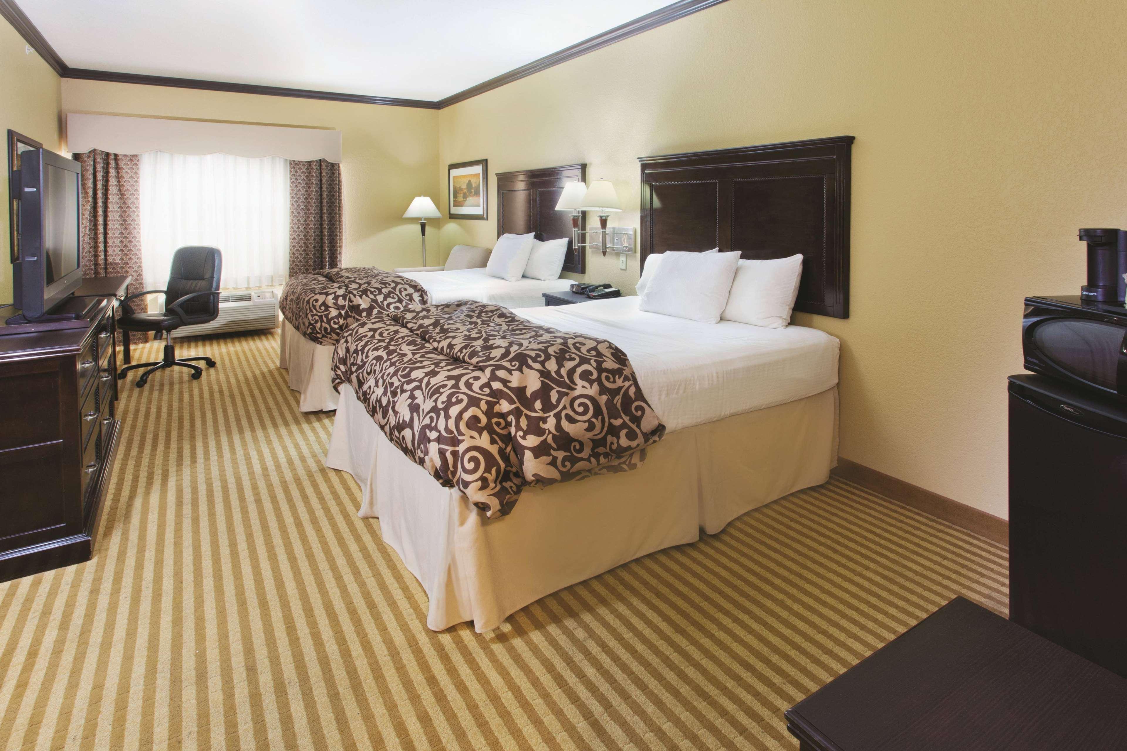 La Quinta Inn And Suites By Wyndham - Schertz Bagian luar foto