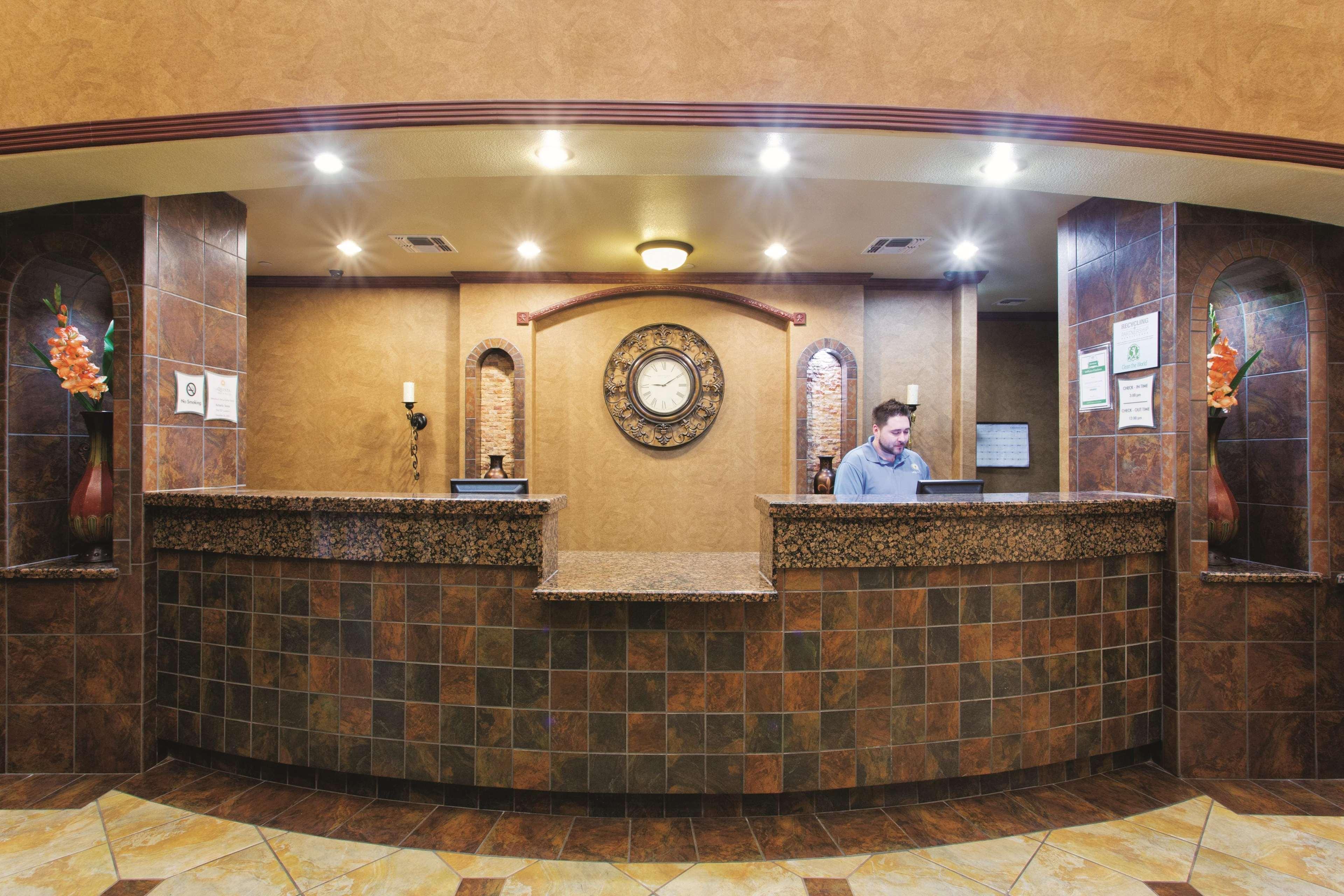 La Quinta Inn And Suites By Wyndham - Schertz Bagian luar foto