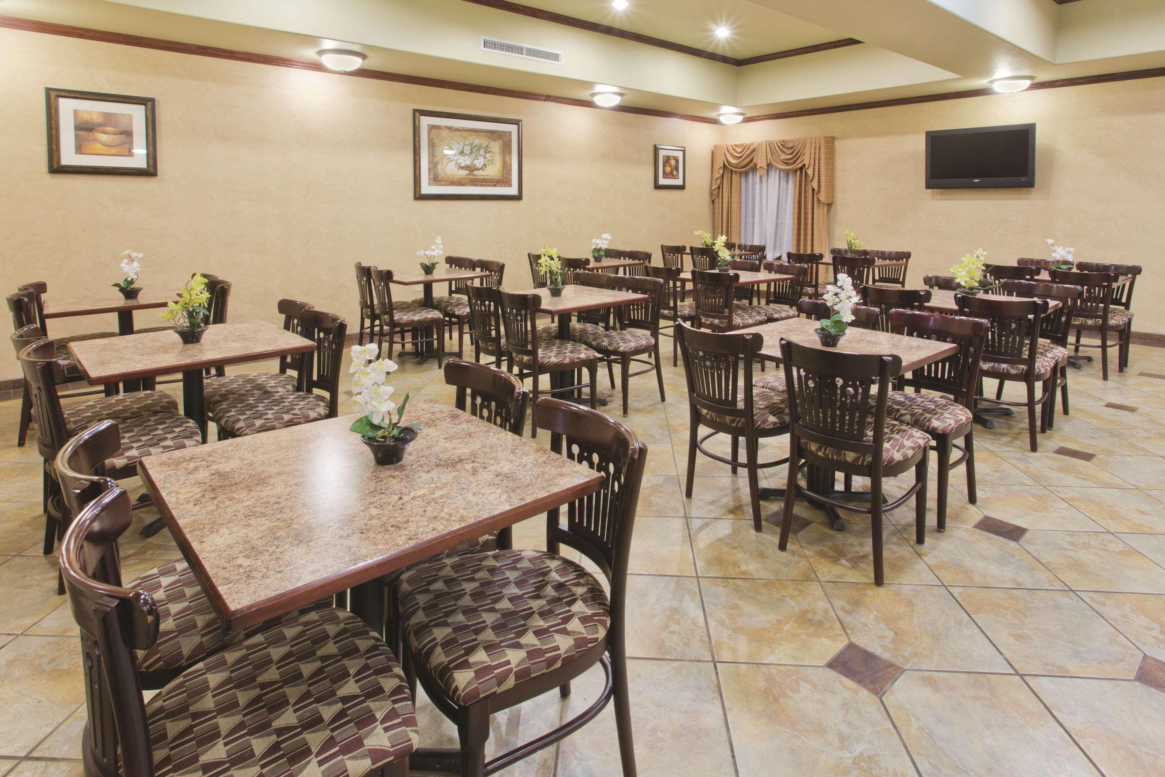 La Quinta Inn And Suites By Wyndham - Schertz Bagian luar foto
