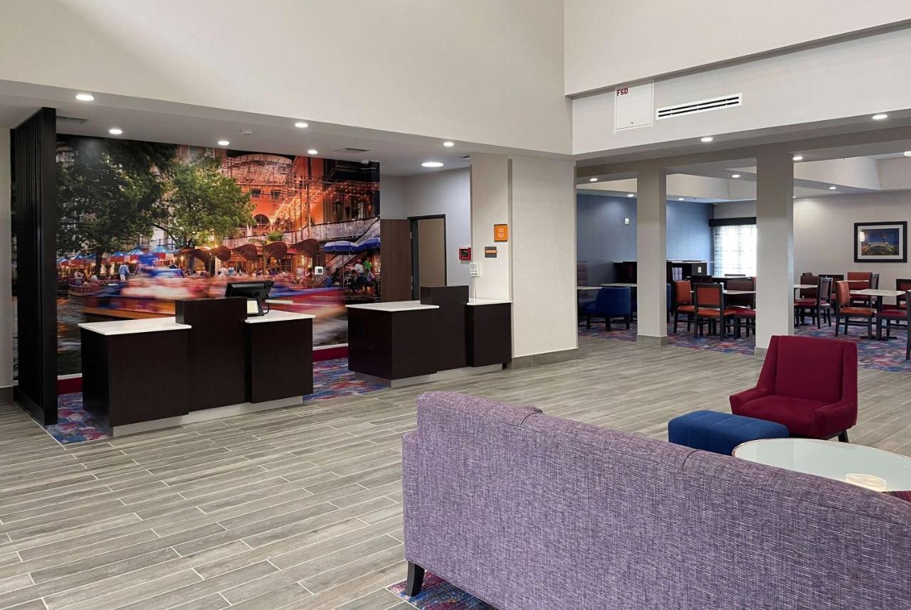 La Quinta Inn And Suites By Wyndham - Schertz Bagian luar foto