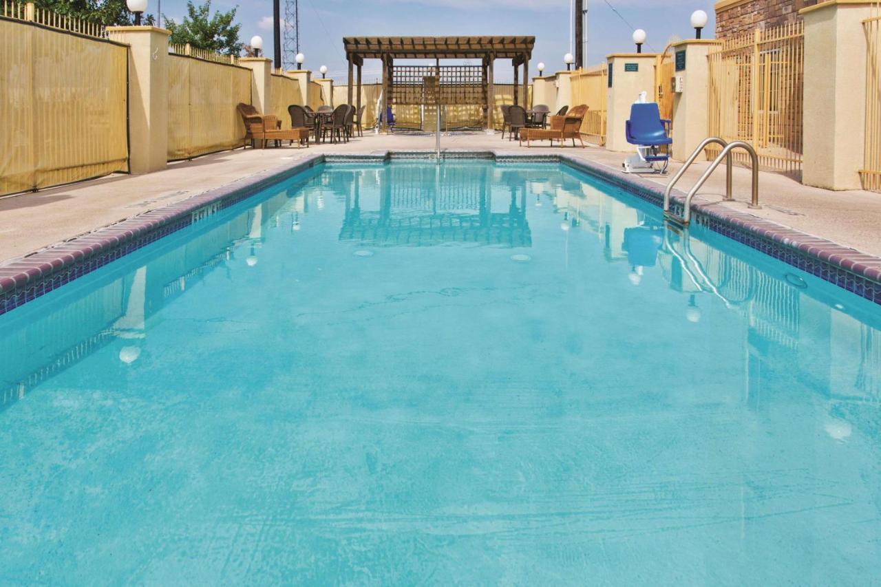 La Quinta Inn And Suites By Wyndham - Schertz Bagian luar foto