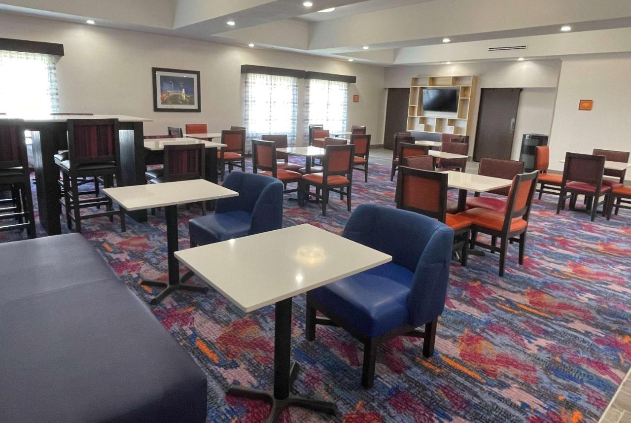 La Quinta Inn And Suites By Wyndham - Schertz Bagian luar foto